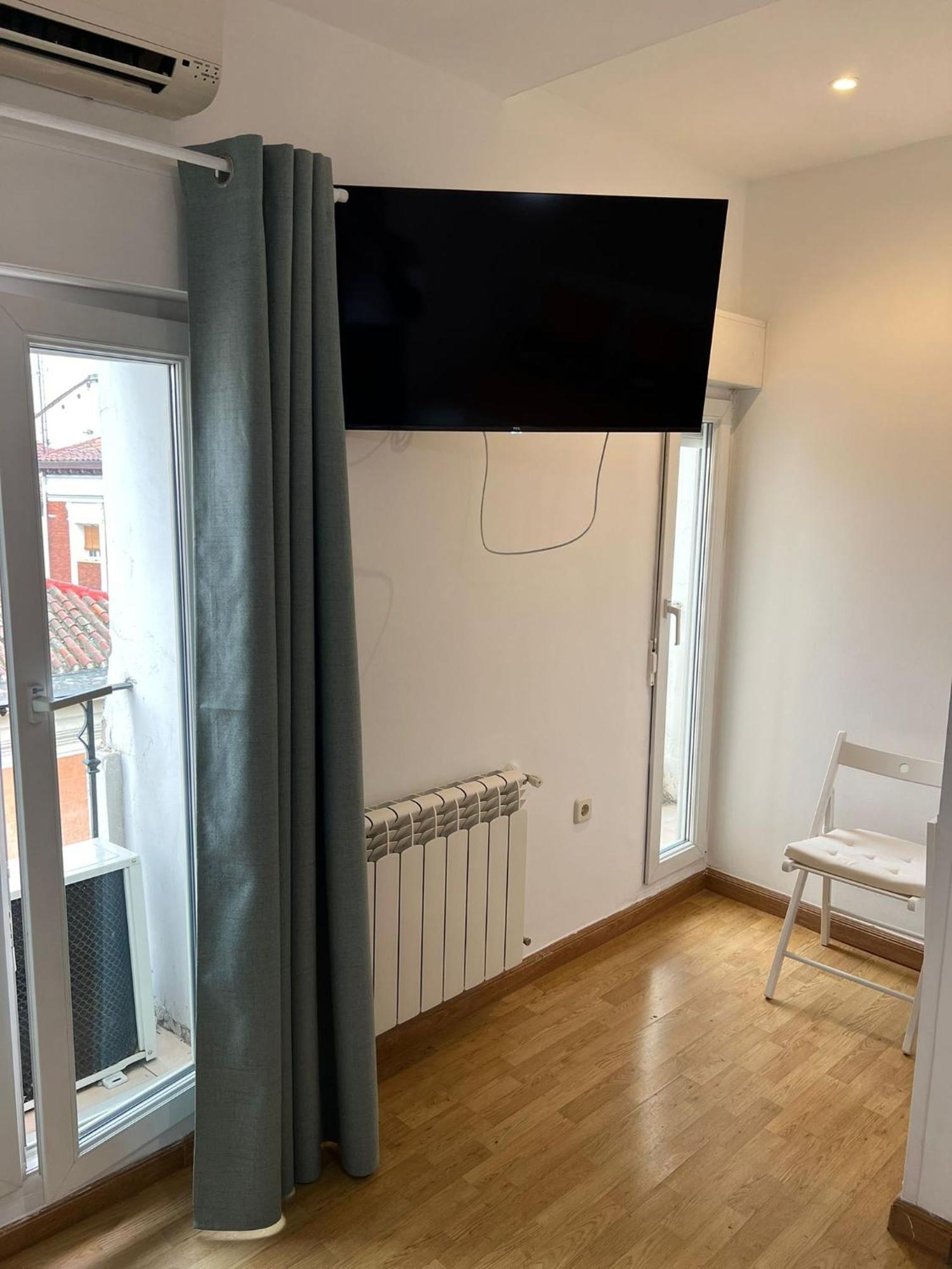 Hostal Flat55Мадрид Екстер'єр фото