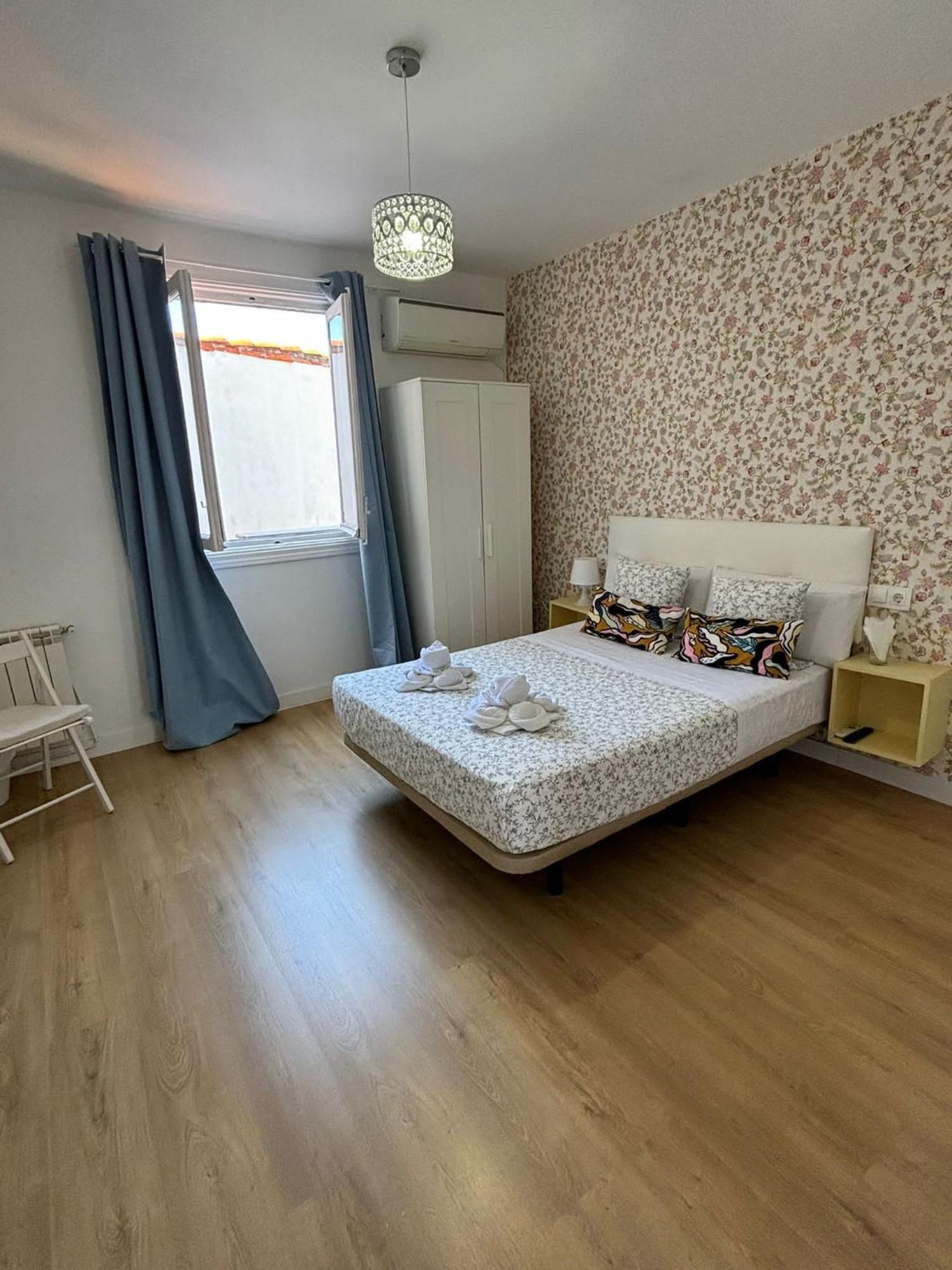 Hostal Flat55Мадрид Екстер'єр фото