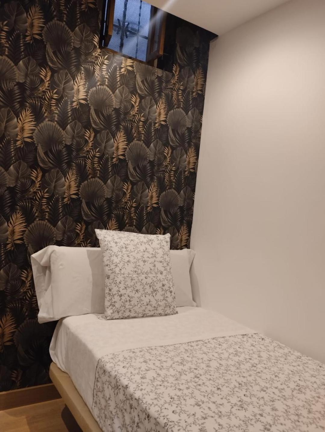 Hostal Flat55Мадрид Екстер'єр фото