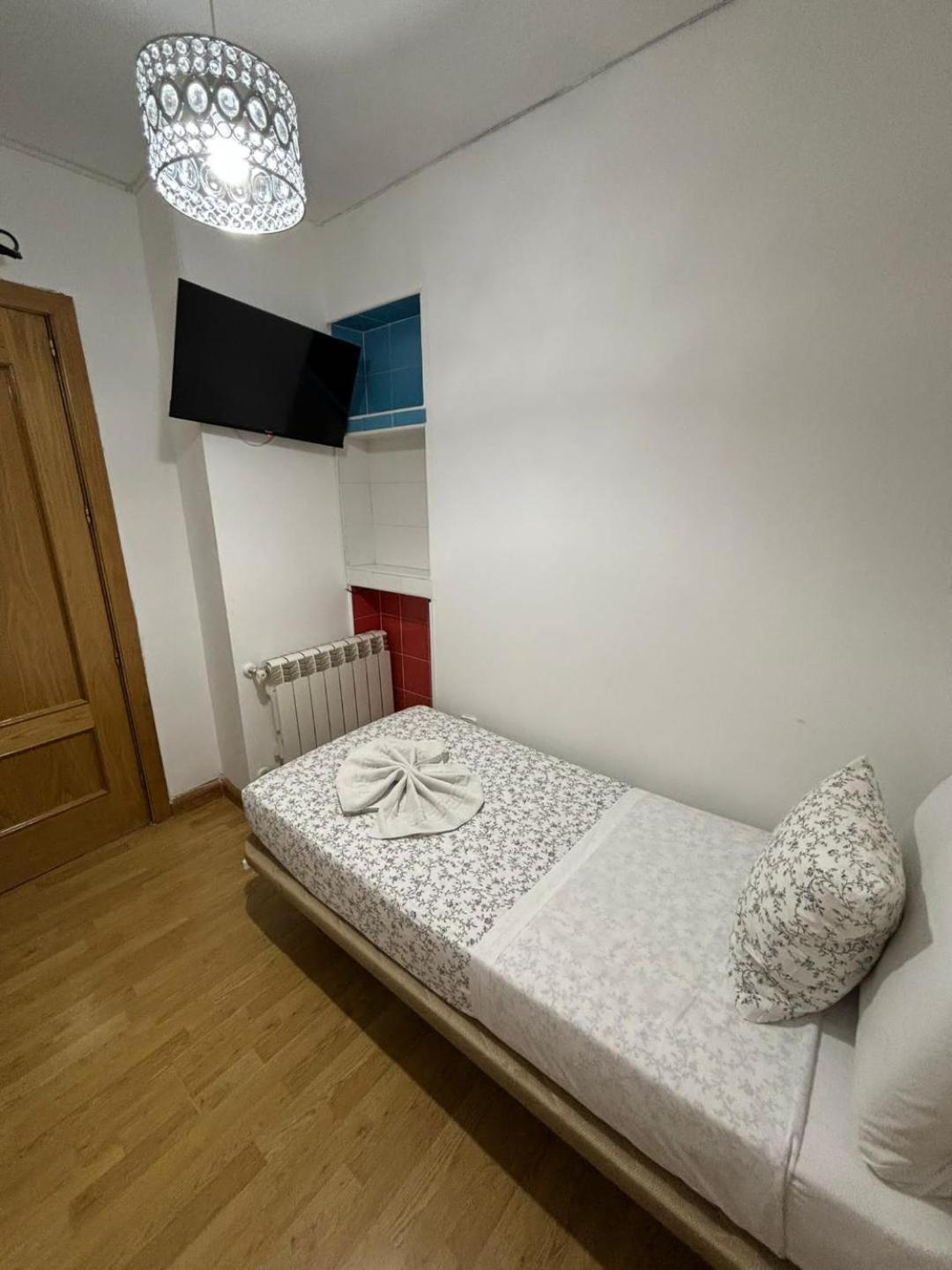Hostal Flat55Мадрид Екстер'єр фото