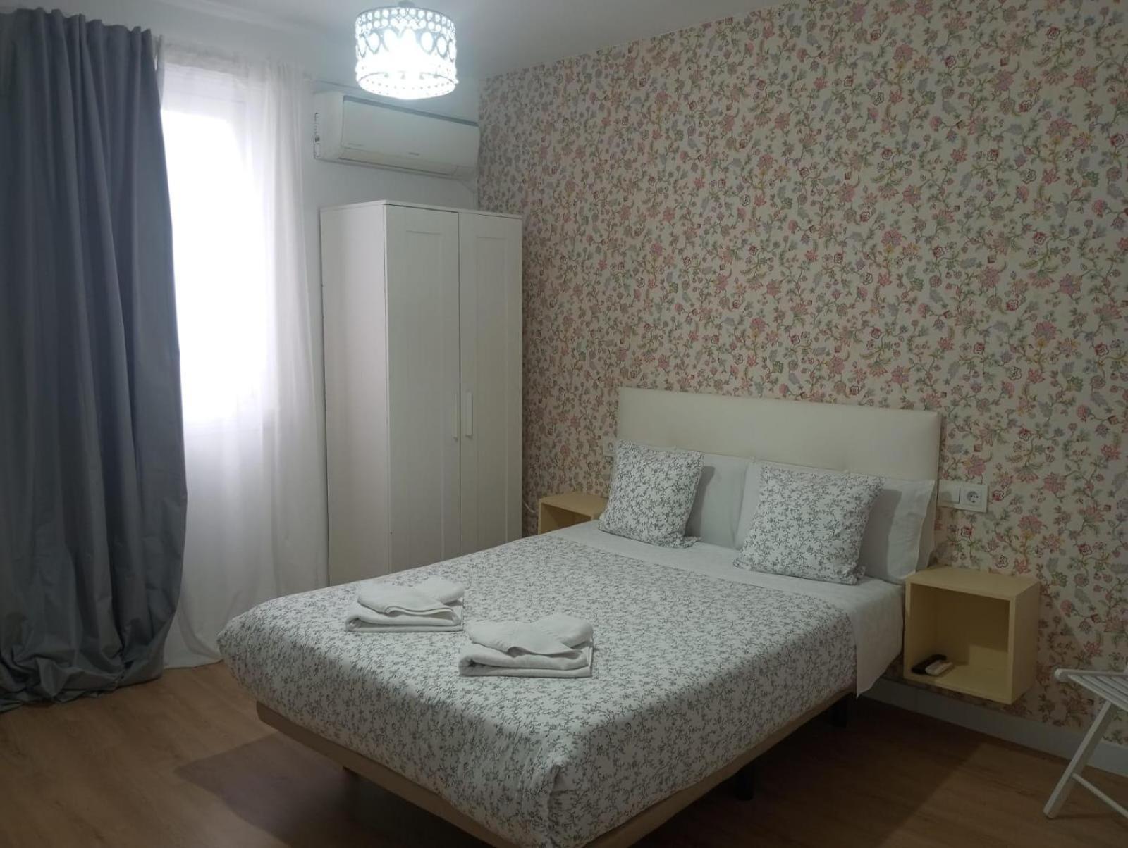 Hostal Flat55Мадрид Екстер'єр фото