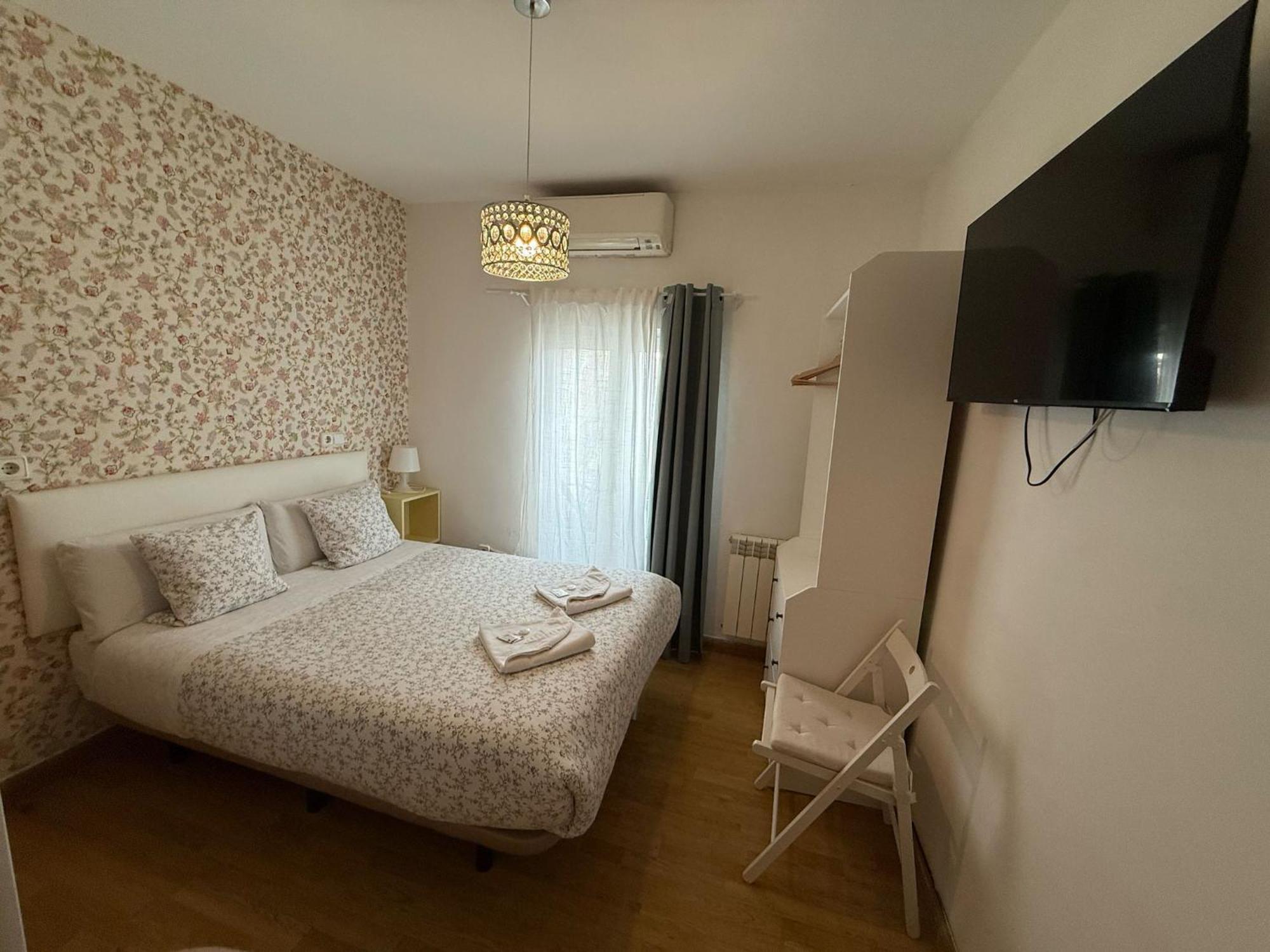 Hostal Flat55Мадрид Екстер'єр фото
