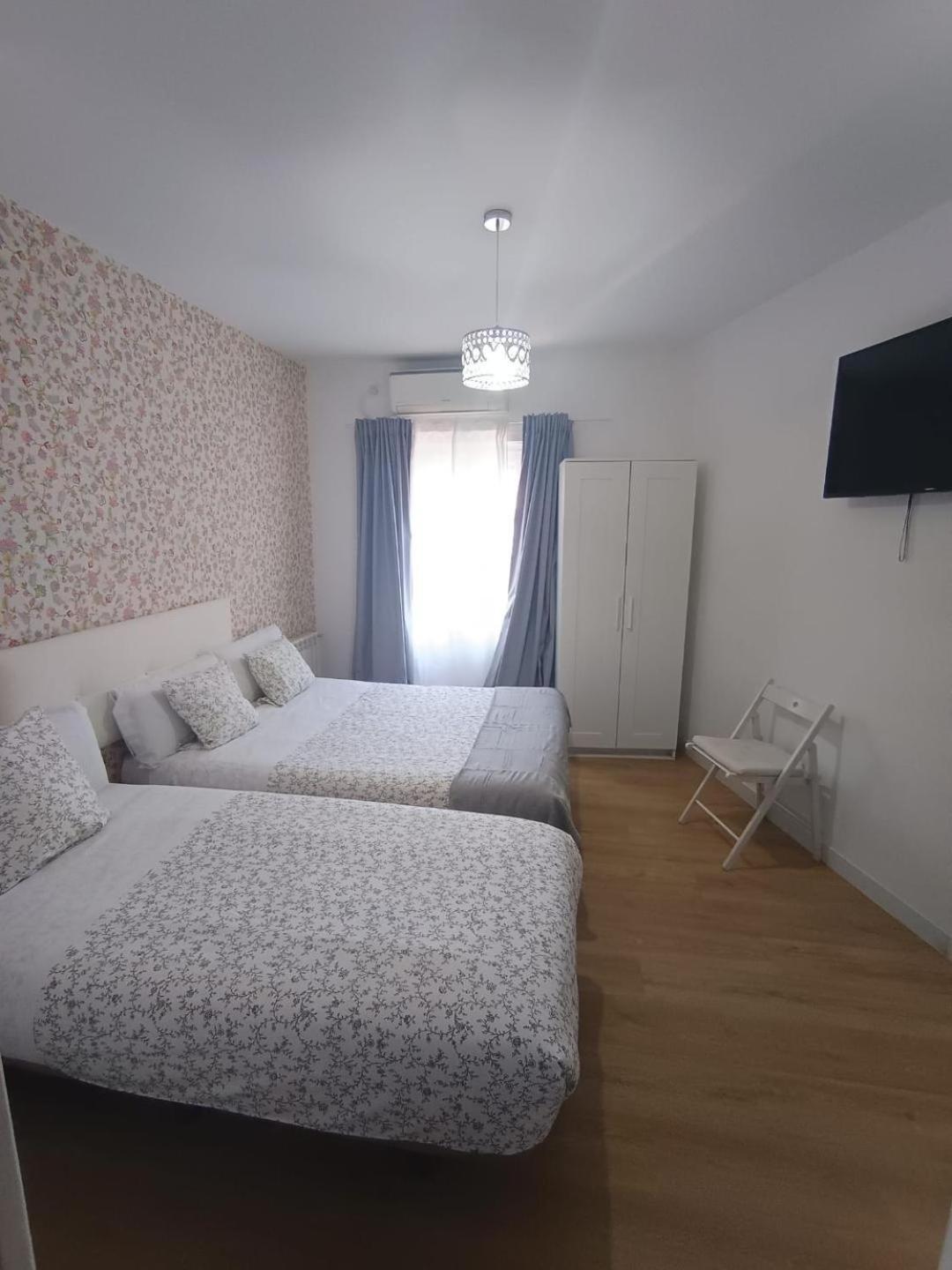 Hostal Flat55Мадрид Екстер'єр фото